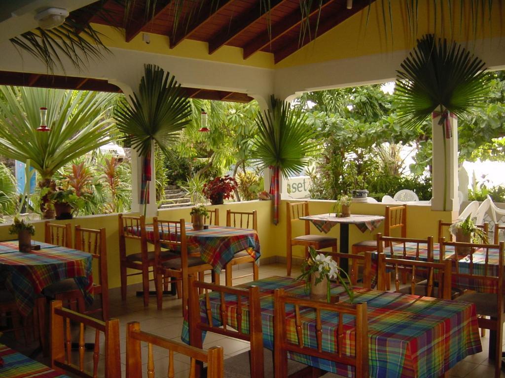 Sunset Bay Club & Seaside Dive Resort Salisbury Buitenkant foto